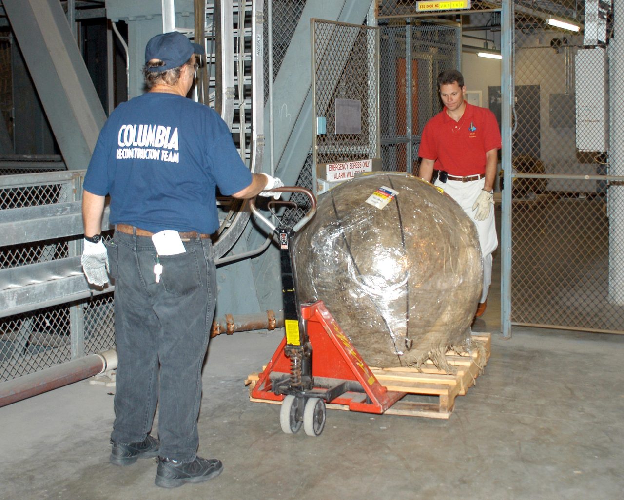 Image labeled KSC-04pd1231, details unspecified.