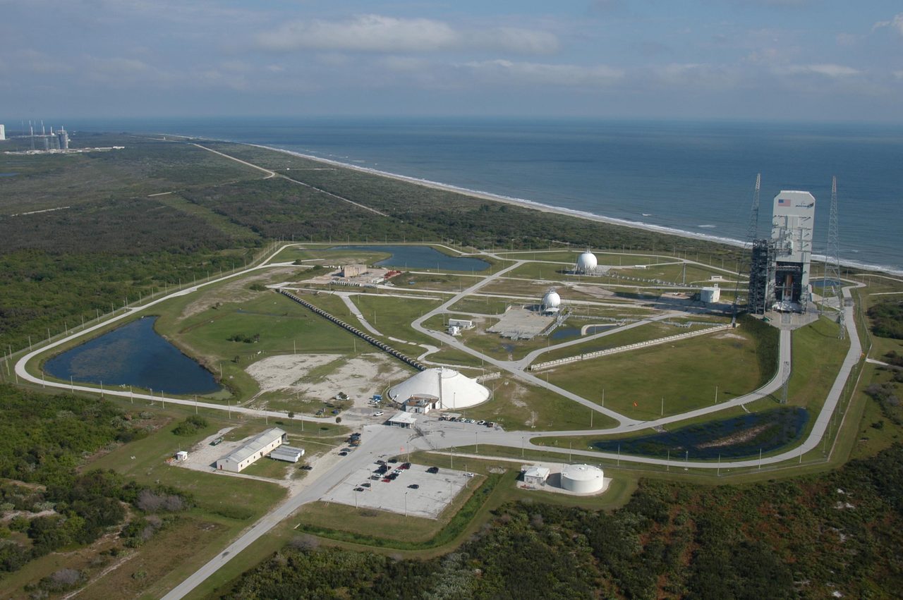 Aerial view of the Space Shuttle Discovery on the launch pad at Kennedy Space Center.