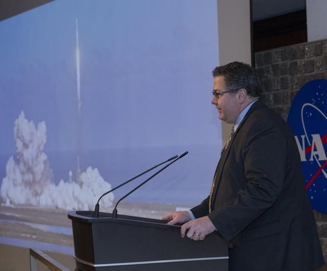 MSFC Director Todd May addresses staff at an All Hands meeting after NASA State address by Acting Administrator Robert Lightfoot.